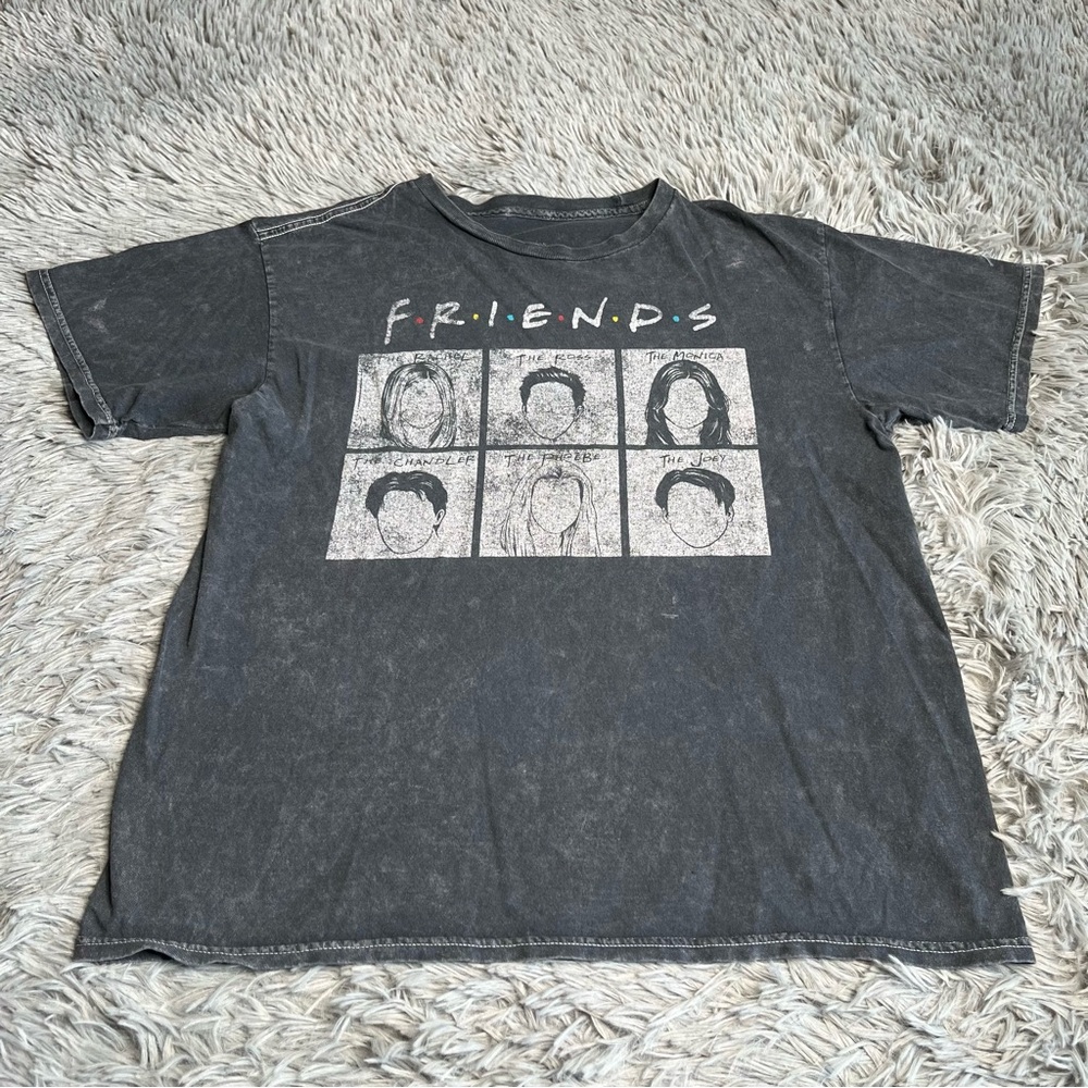 Friends Tshirt Womens Small Silhouette Graphics Rachel Ross Monica Chandler Joey
